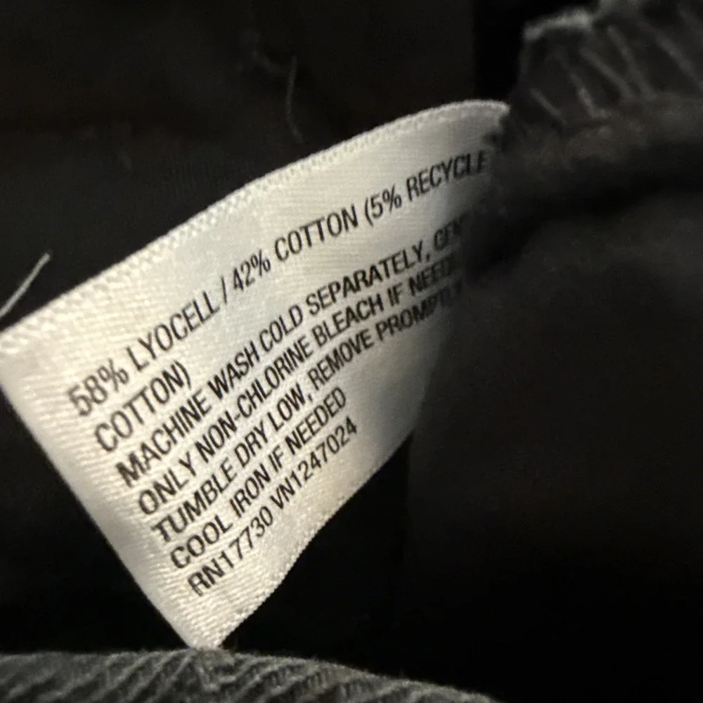 Goodfellow Pull-on Elastic Waist 7